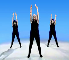 Кайли Лундал, Рени Мюрез и Найи Мюрез - кадр из учебного видео "Энергетический переход из одного фильюма в другой"